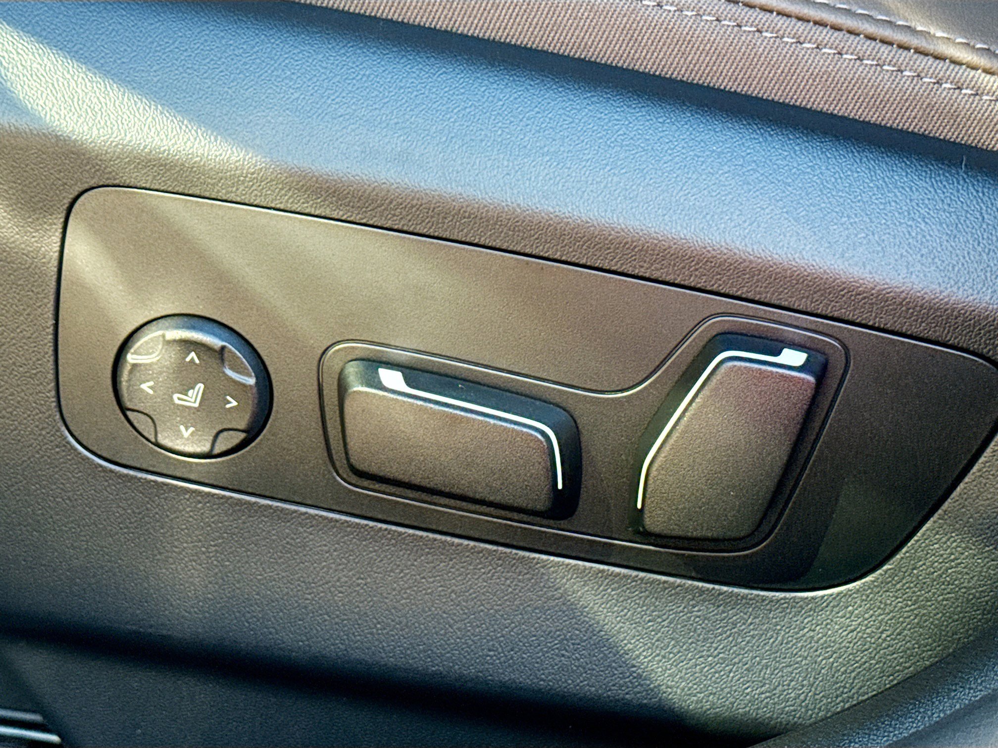 New 2026 BMW 530i w/ Executive Package image 26