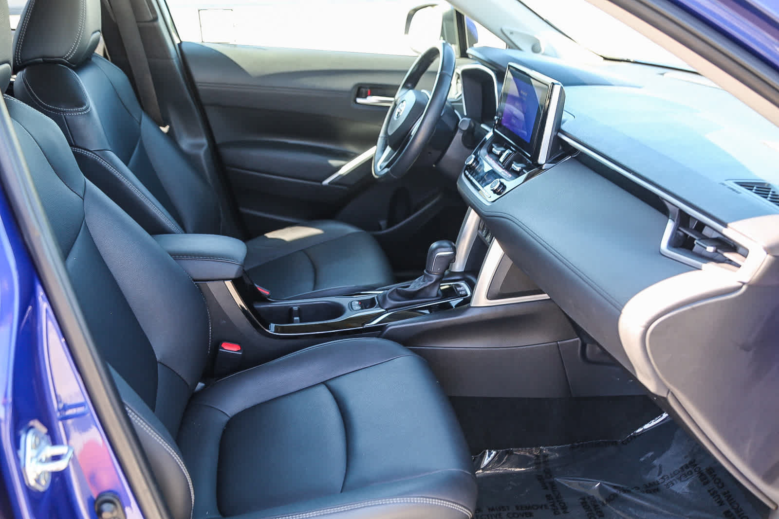 Certified 2023 Toyota Corolla Cross XLE w/ Convenience Package FWD image 16