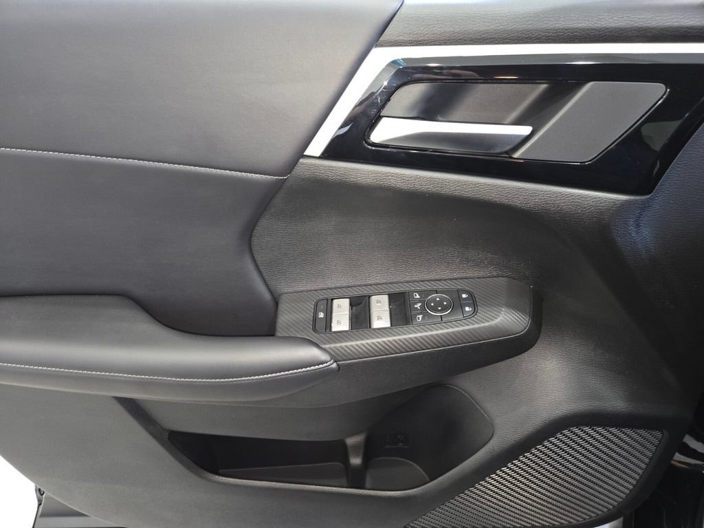 New 2026 Nissan Rogue SL AWD/4WD image 9