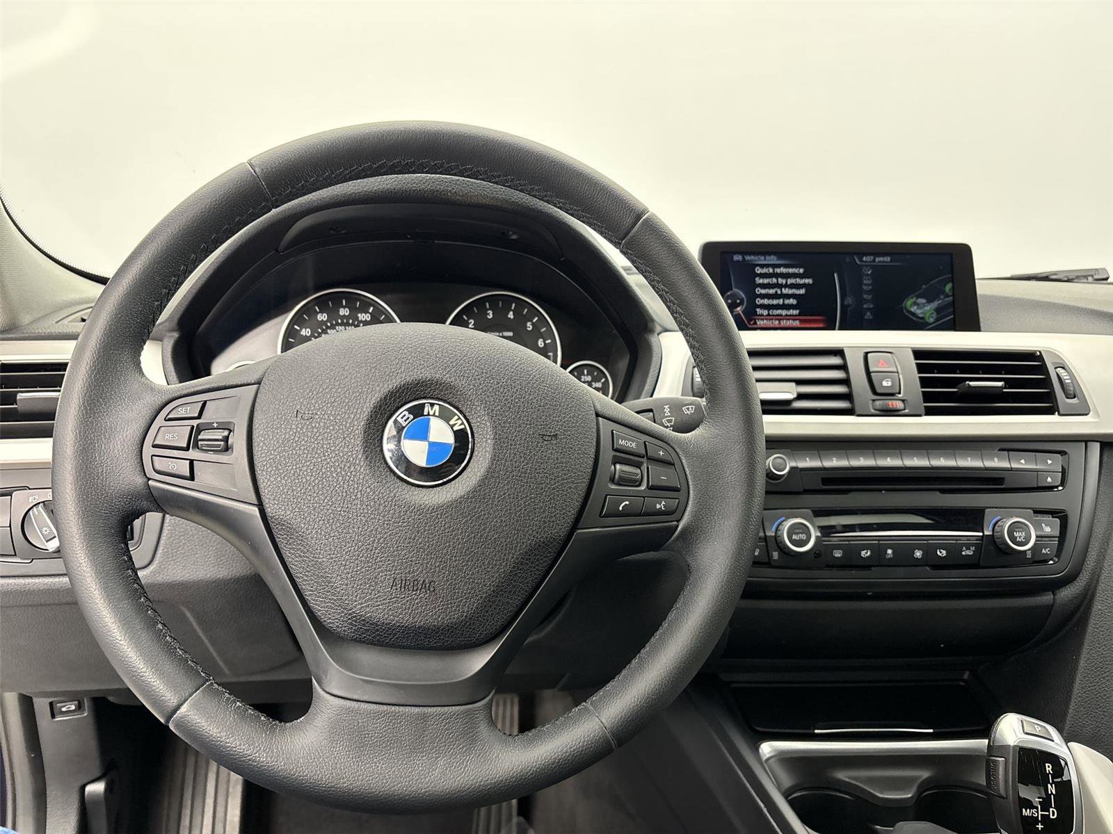 Used 2014 BMW 320i xDrive Sedan image 22
