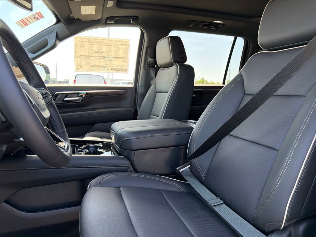 New 2026 Chevrolet Suburban Premier w/ Sun And Tow Package AWD/4WD image 20