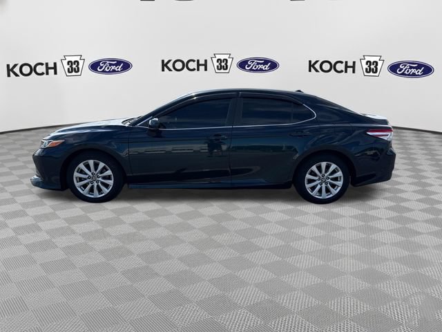 Used 2020 Toyota Camry LE FWD image 4