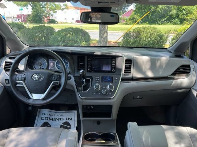 Used 2018 Toyota Sienna XLE w/ XLE Navigation Package AWD/4WD image 26