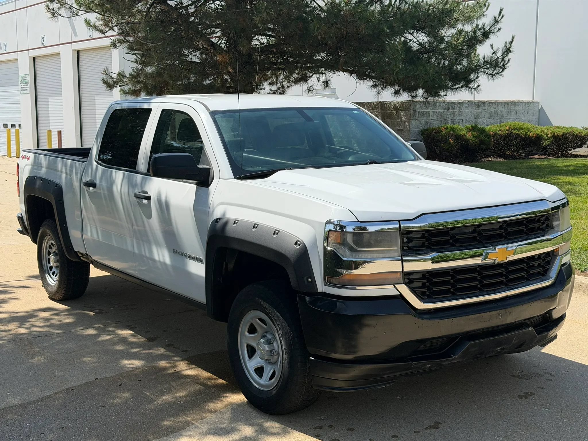 Used 2016 Chevrolet Silverado 1500 W/T w/ WT Convenience Package AWD/4WD image 3