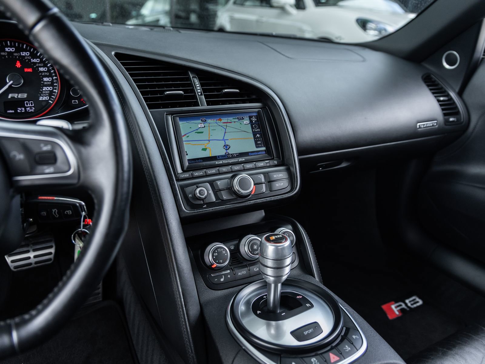 Used 2011 Audi R8 V10 AWD/4WD image 30