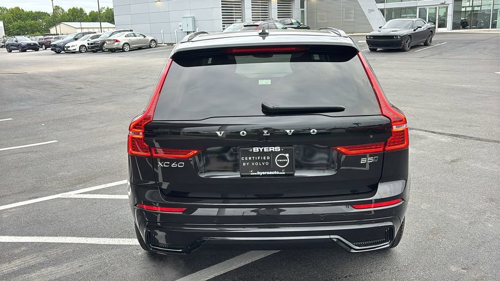 Used 2025 Volvo XC60 B5 Core AWD/4WD image 29