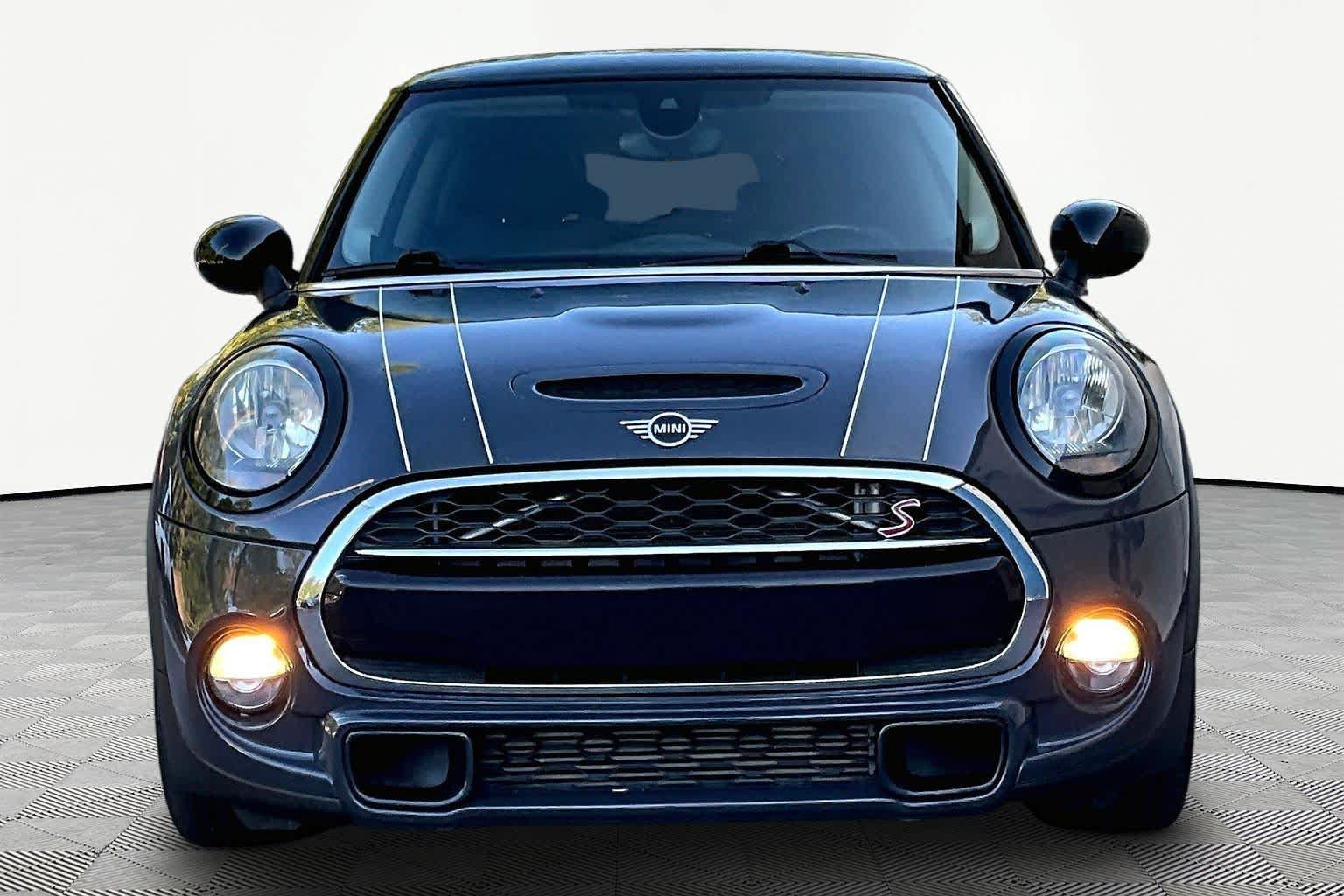 Used 2019 MINI Cooper S w/ Signature Upholstery Package FWD image 4