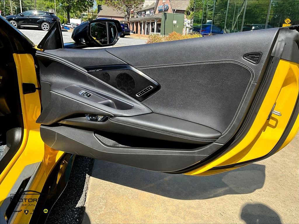 Used 2025 Chevrolet Corvette Z06 w/ Stealth Interior Trim Package RWD image 19