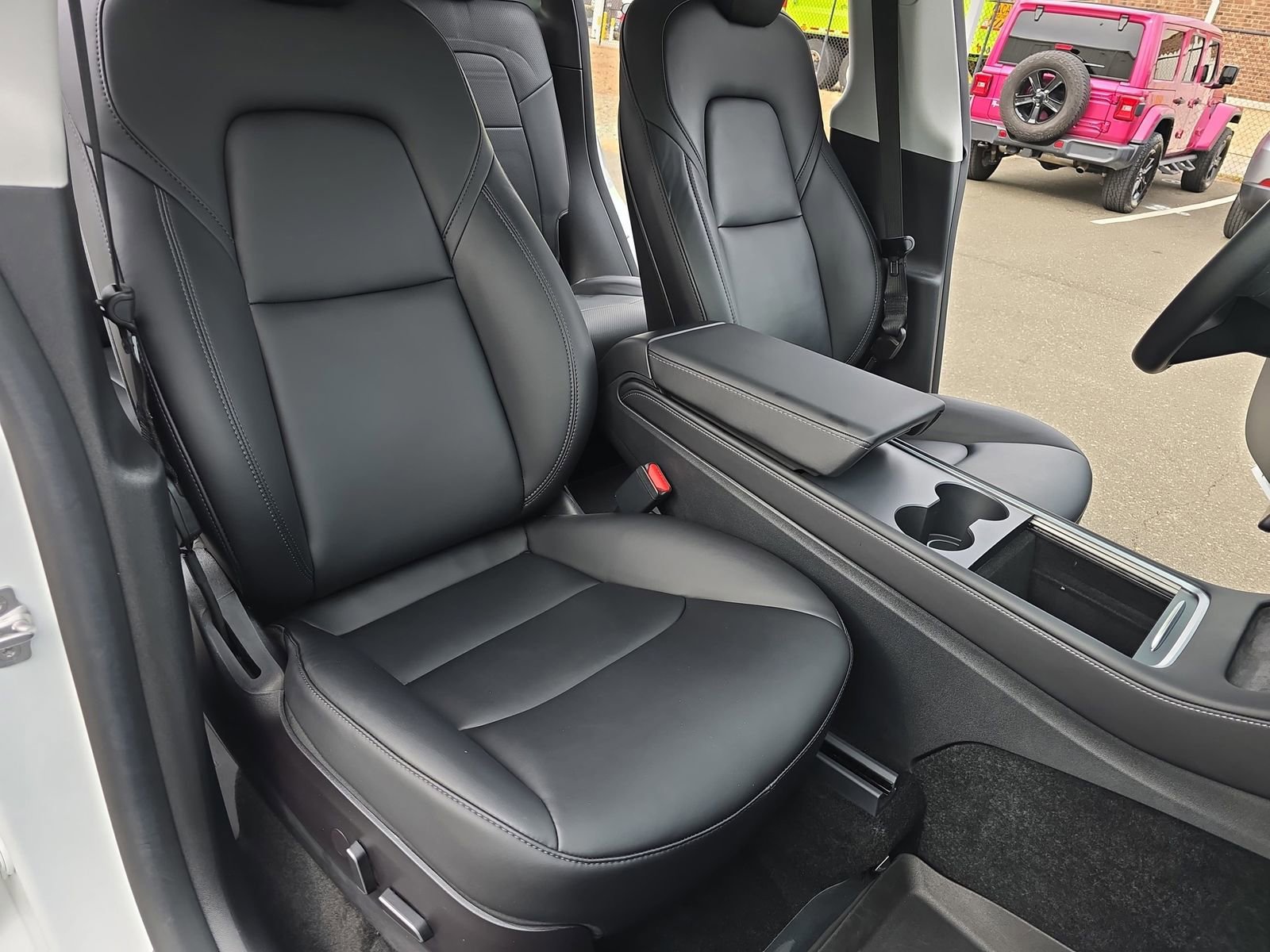 Used 2021 Tesla Model Y Long Range image 14