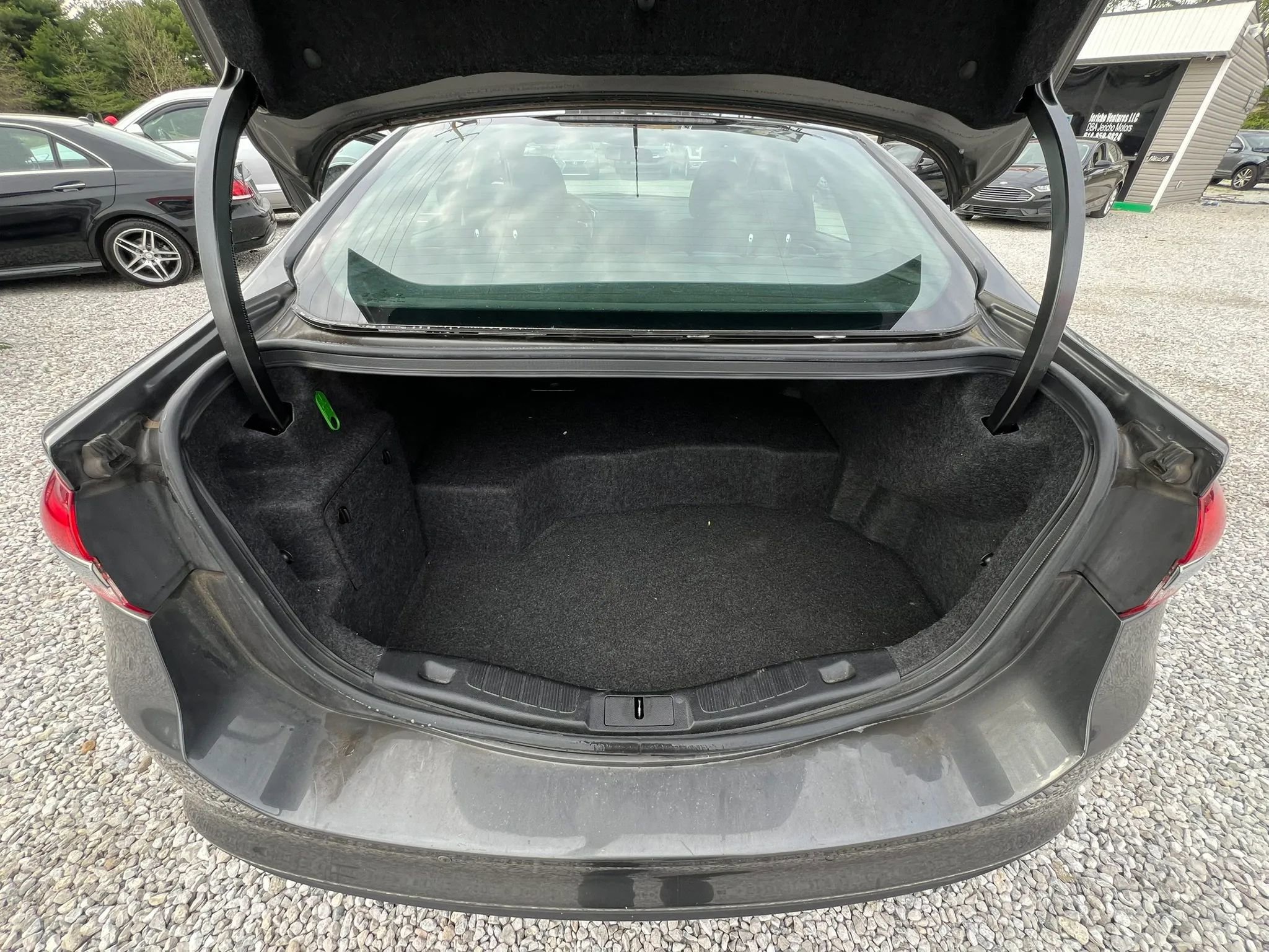 Used 2018 Ford Fusion SE image 13