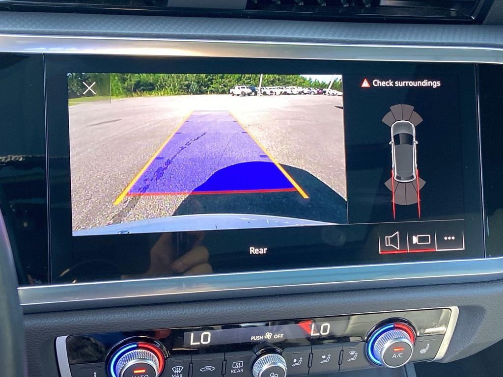 Used 2023 Audi Q3 2.0T Premium image 14