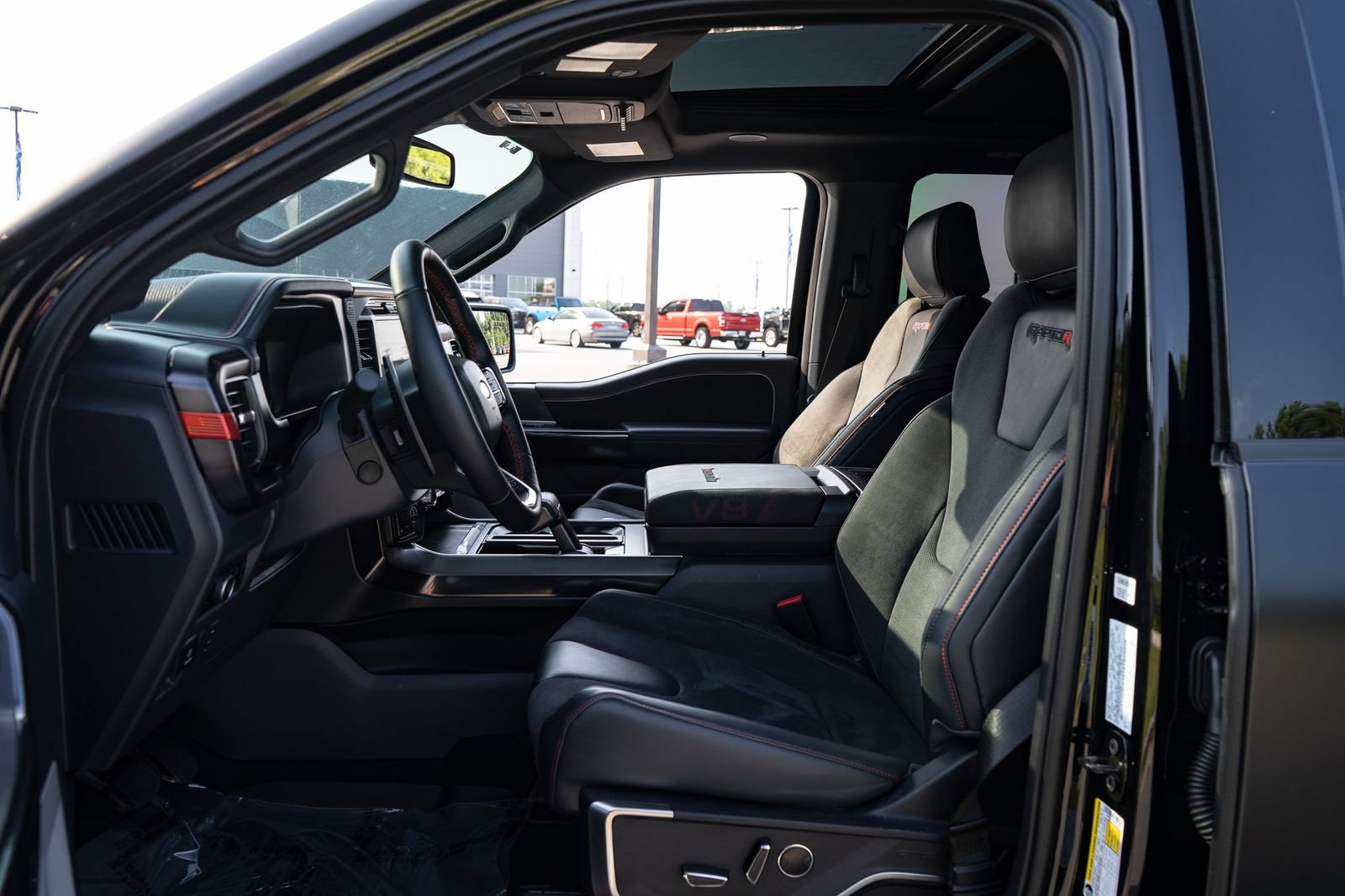 Used 2025 Ford F150 Raptor w/ Equipment Group 803A Raptor R AWD/4WD image 35