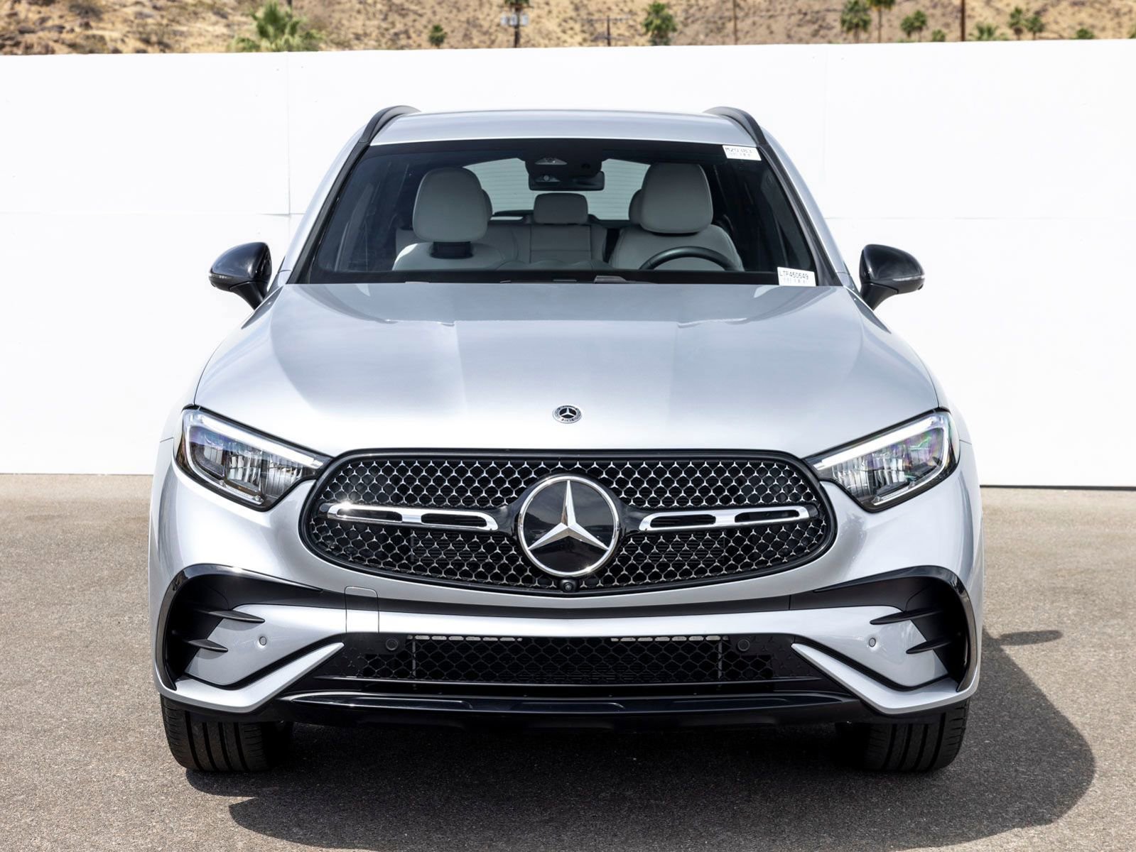 Used 2026 Mercedes-Benz GLC 300 image 4