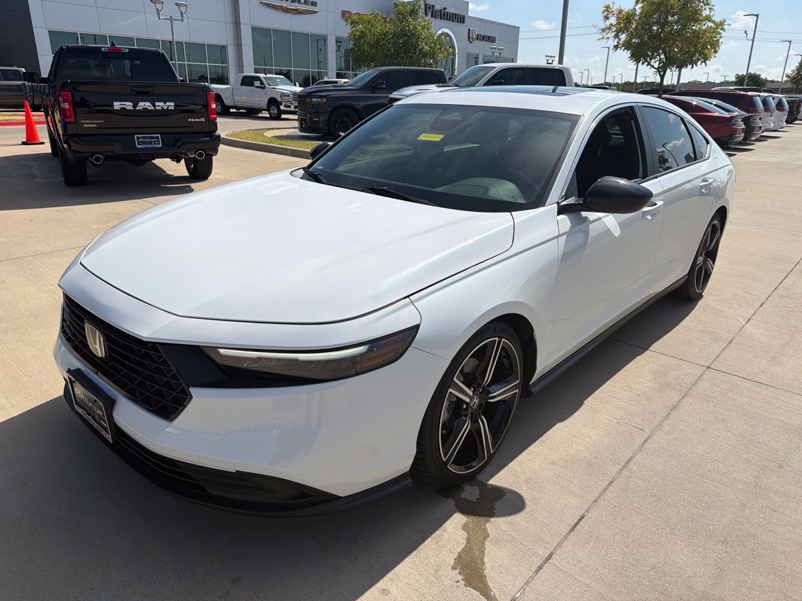 Used 2024 Honda Accord Sport image 9