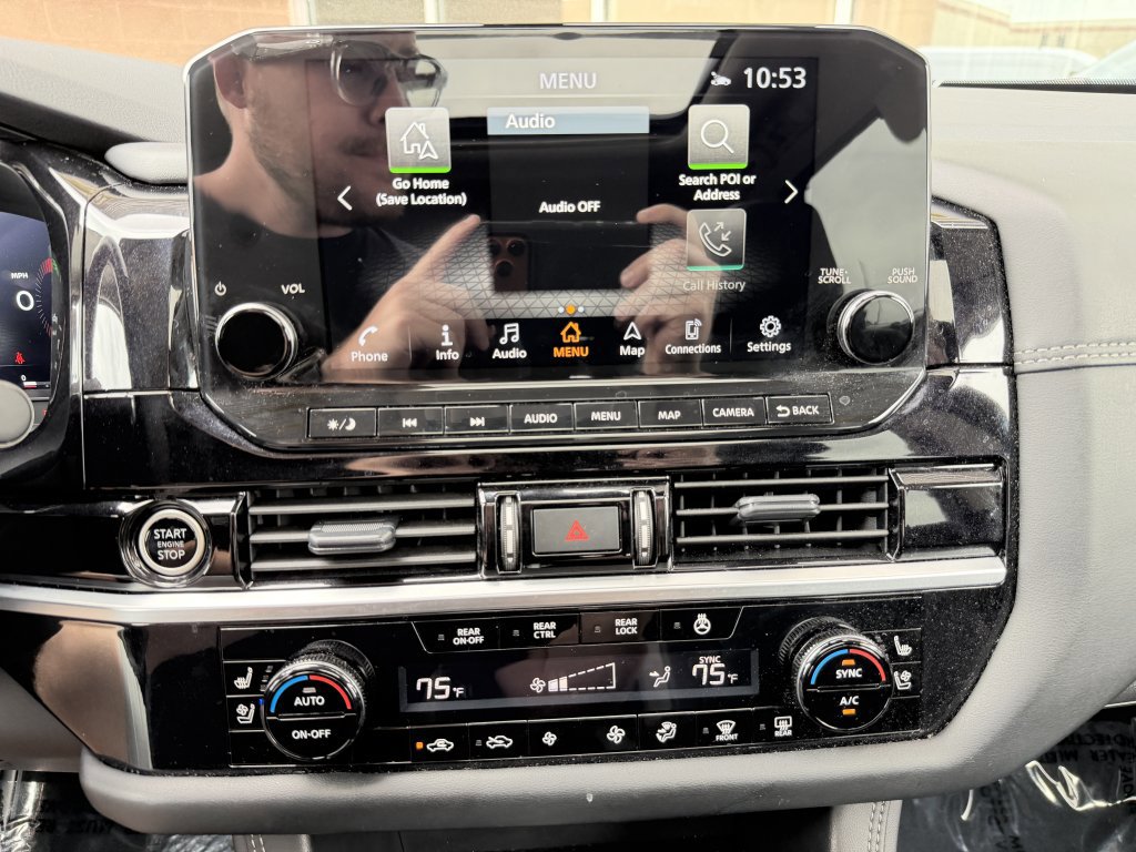 Used 2024 Nissan Pathfinder Platinum w/ Cargo Package image 18