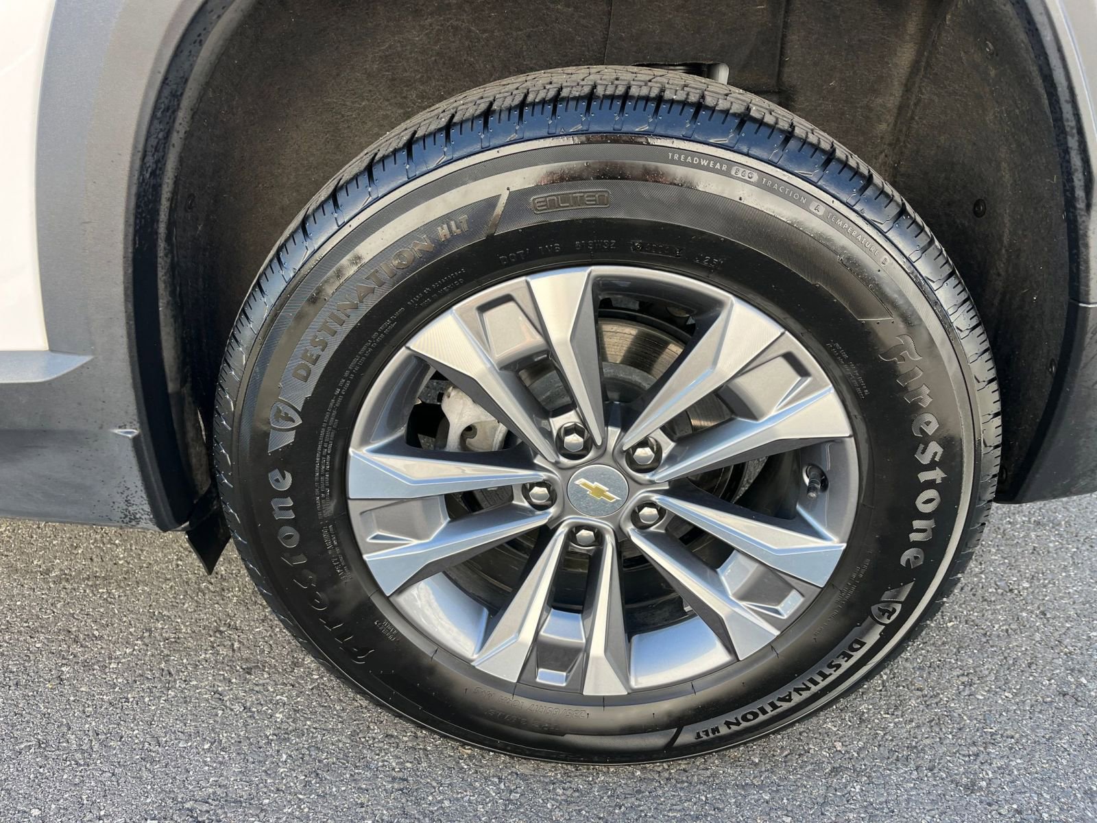 Used 2025 Chevrolet Equinox LT FWD image 30