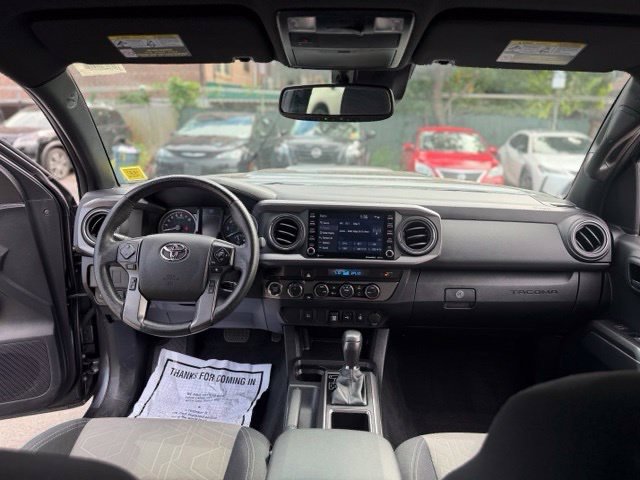 Used 2022 Toyota Tacoma TRD Sport AWD/4WD image 26