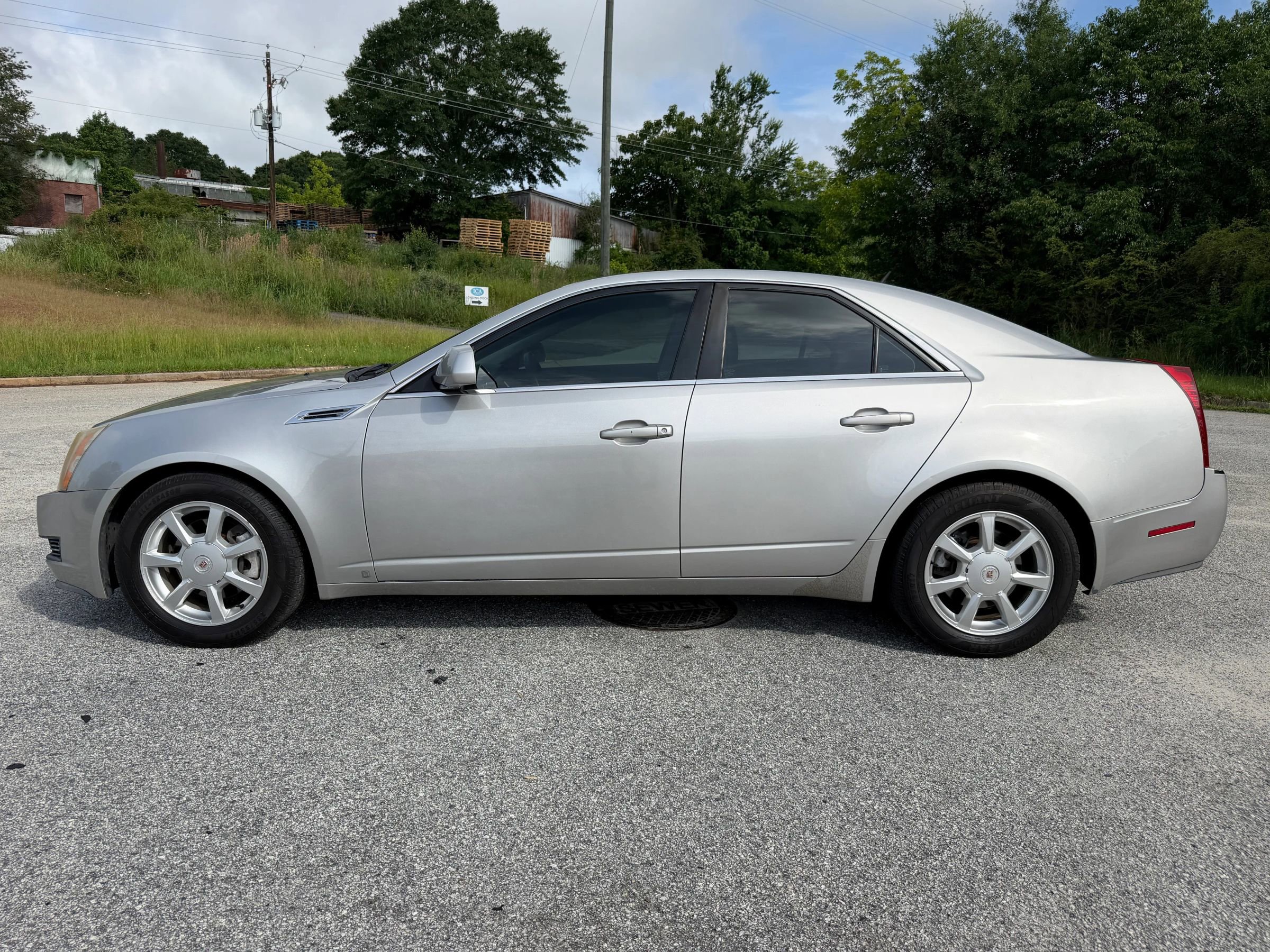 Used 2008 Cadillac CTS 3.6 RWD image 2