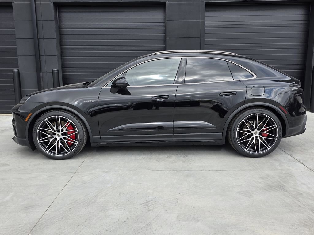 New 2025 Porsche Macan Turbo Electric image 2