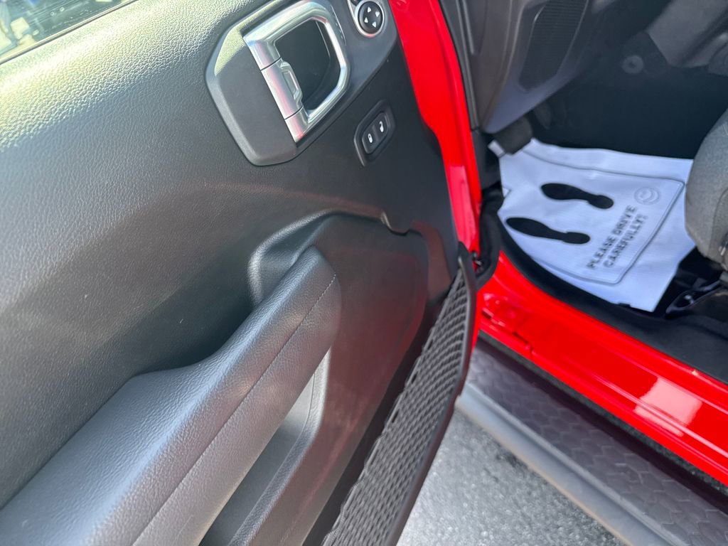 Used 2025 Jeep Wrangler Sport S image 14