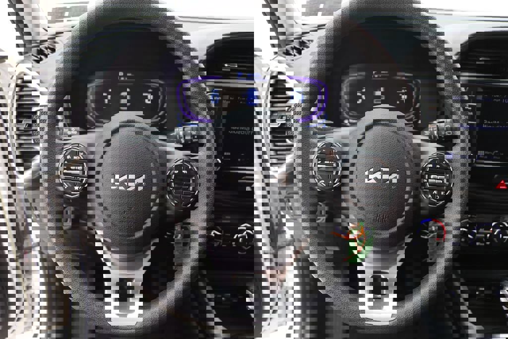 Used 2023 Kia Soul LX w/ Option Group 015 image 16