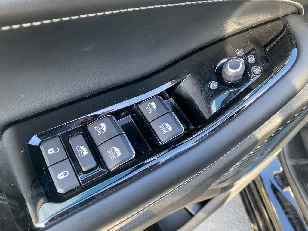 Used 2022 Jeep Grand Cherokee Overland image 13