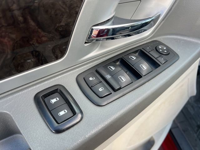Used 2010 Dodge Grand Caravan SXT image 21