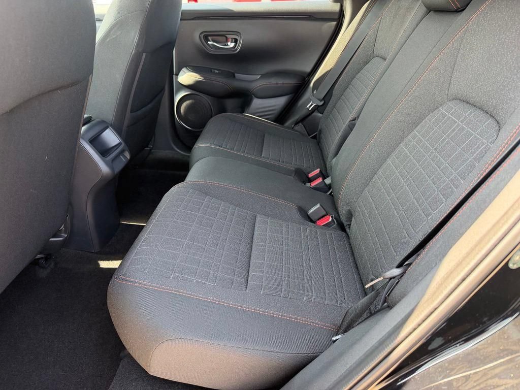 Used 2027 Honda HR-V Sport image 11