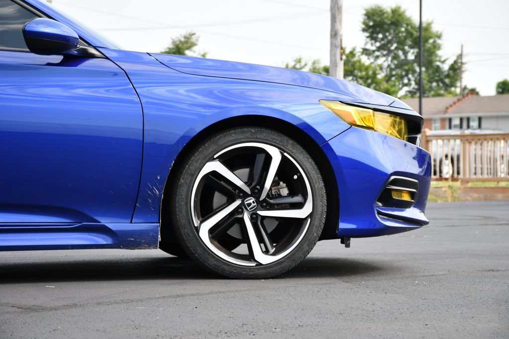 Used 2018 Honda Accord Sport image 9