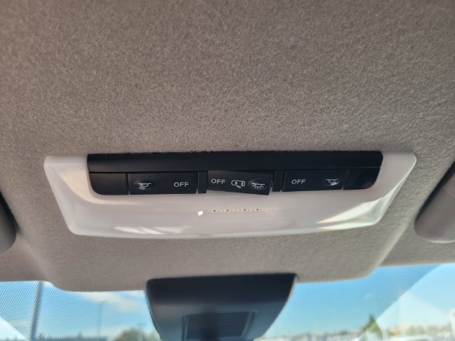 Certified 2025 Nissan Kicks Play S FWD image 22