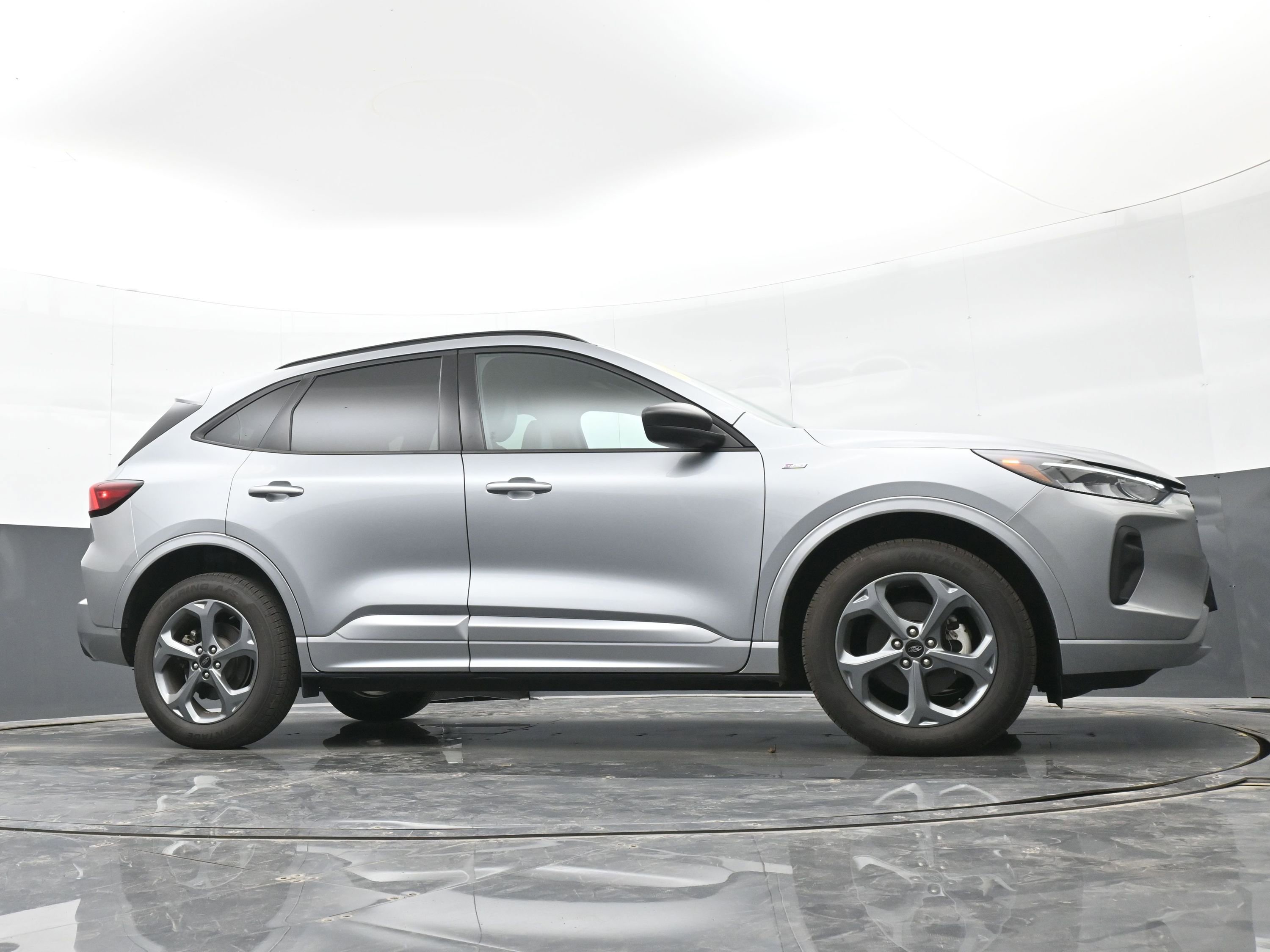 Used 2023 Ford Escape ST-Line image 41