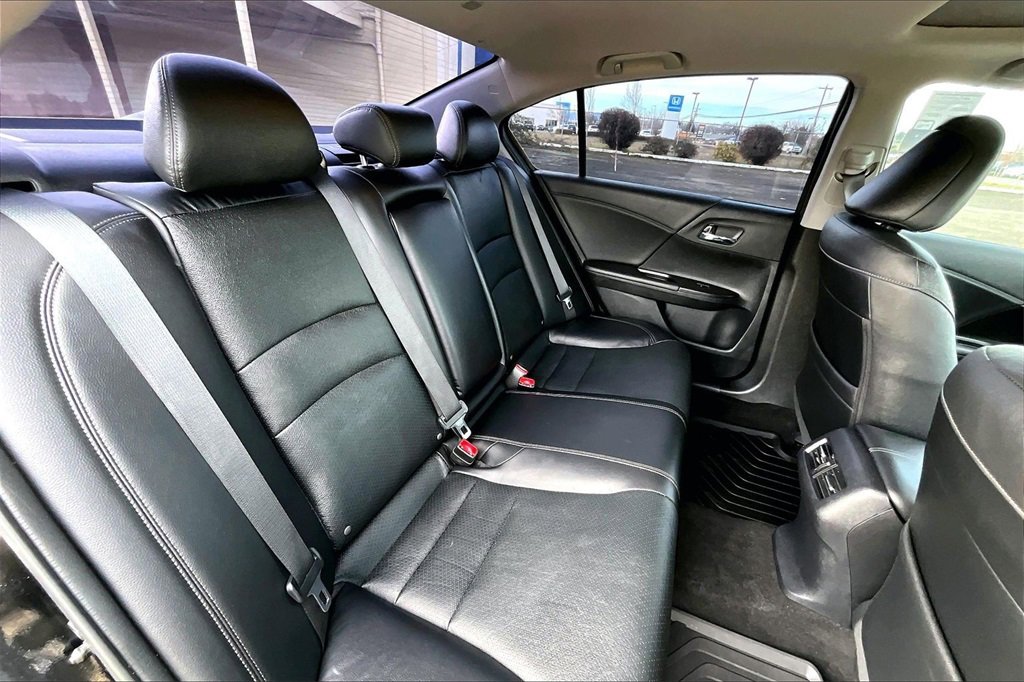 Used 2017 Honda Accord EX-L image 21