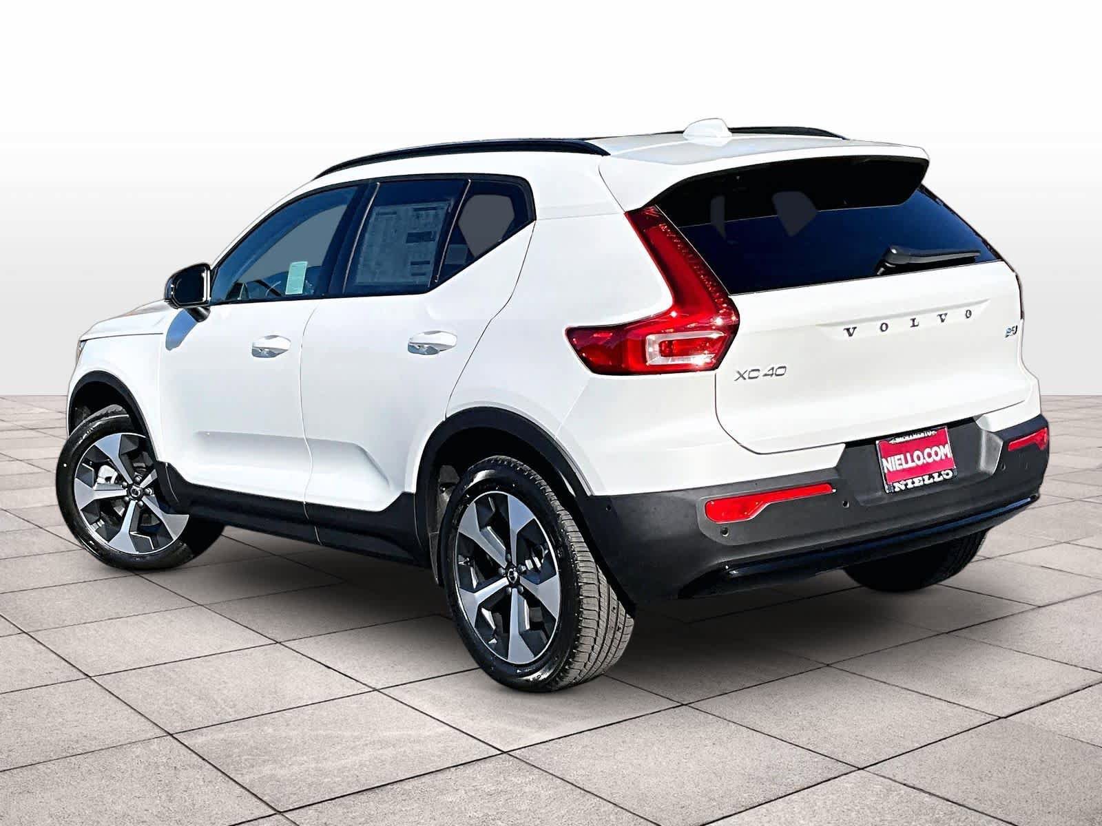 New 2026 Volvo XC40 B5 Plus w/ Protection Package Premier AWD/4WD image 3