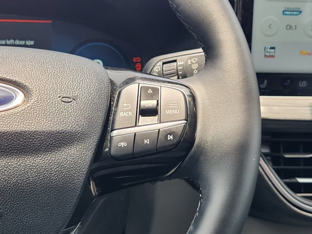 Used 2023 Ford Escape Platinum w/ Class II Trailer Tow Package AWD/4WD image 29