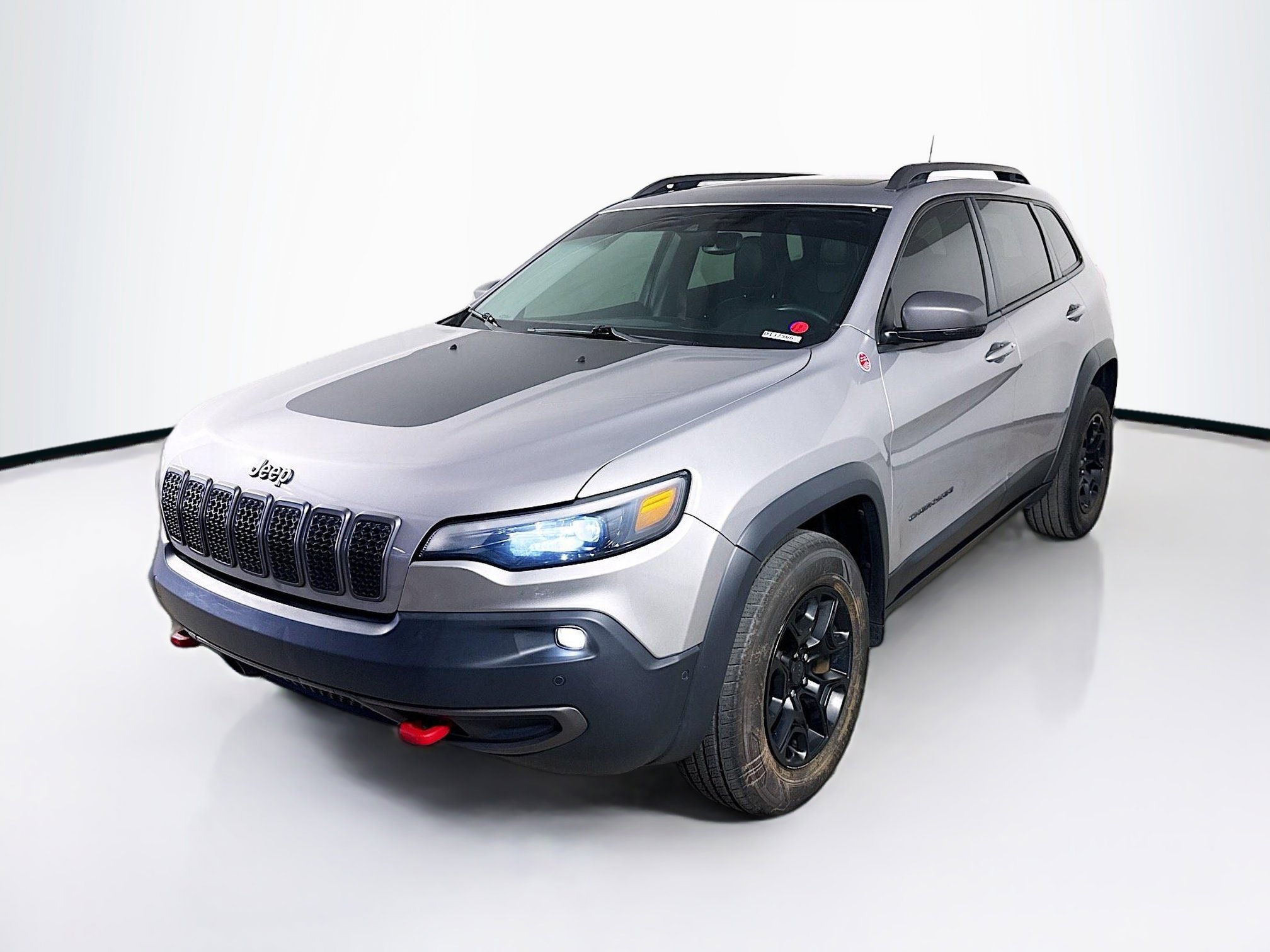Used 2019 Jeep Cherokee Trailhawk AWD/4WD image 4
