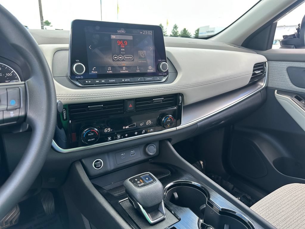 Used 2021 Nissan Rogue SV AWD/4WD image 36
