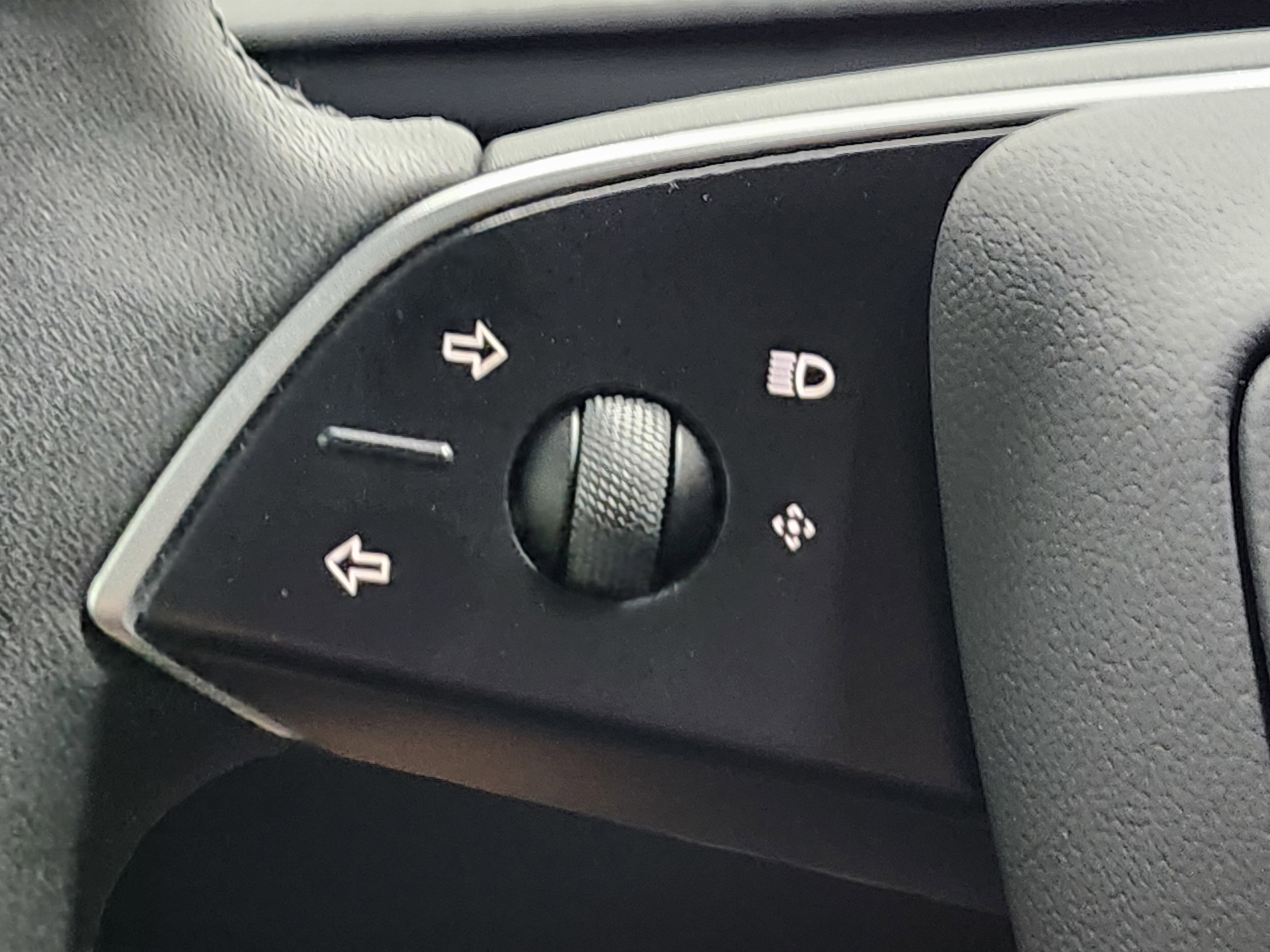 Used 2025 Tesla Model 3 Long Range image 30