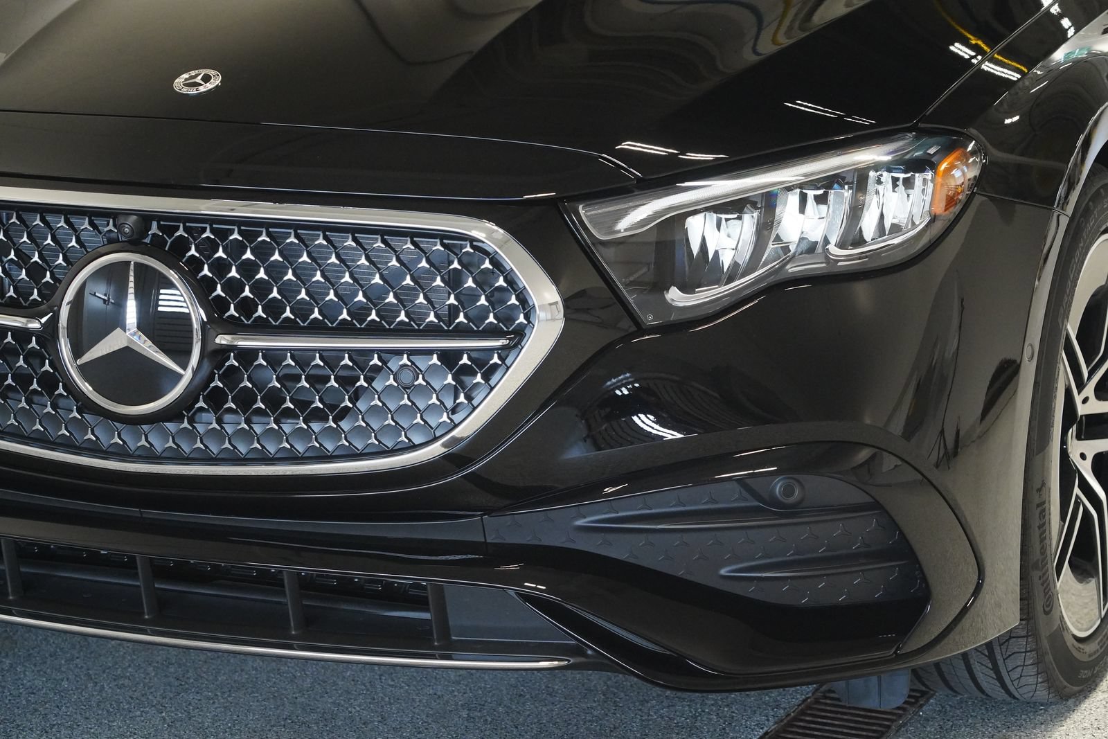New 2027 Mercedes-Benz E 350 4MATIC Sedan image 8