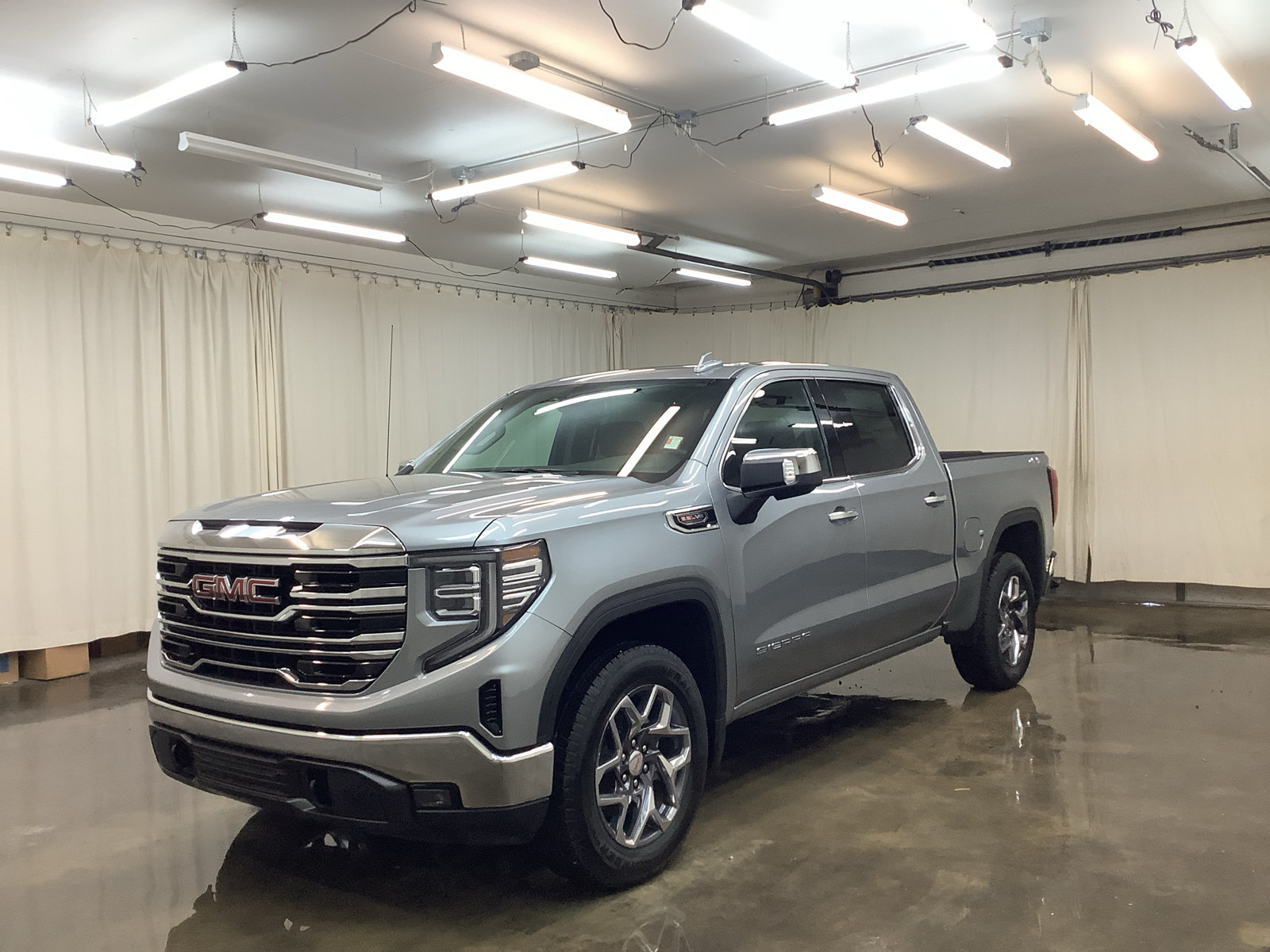 New 2026 GMC Sierra 1500 SLT w/ SLT Convenience Package AWD/4WD image 1