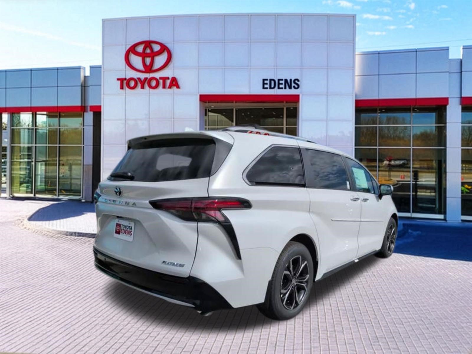 New 2026 Toyota Sienna Platinum AWD/4WD image 3
