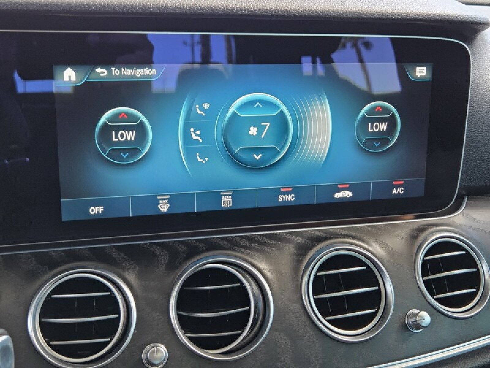 Used 2023 Mercedes-Benz E 350 Sedan image 32