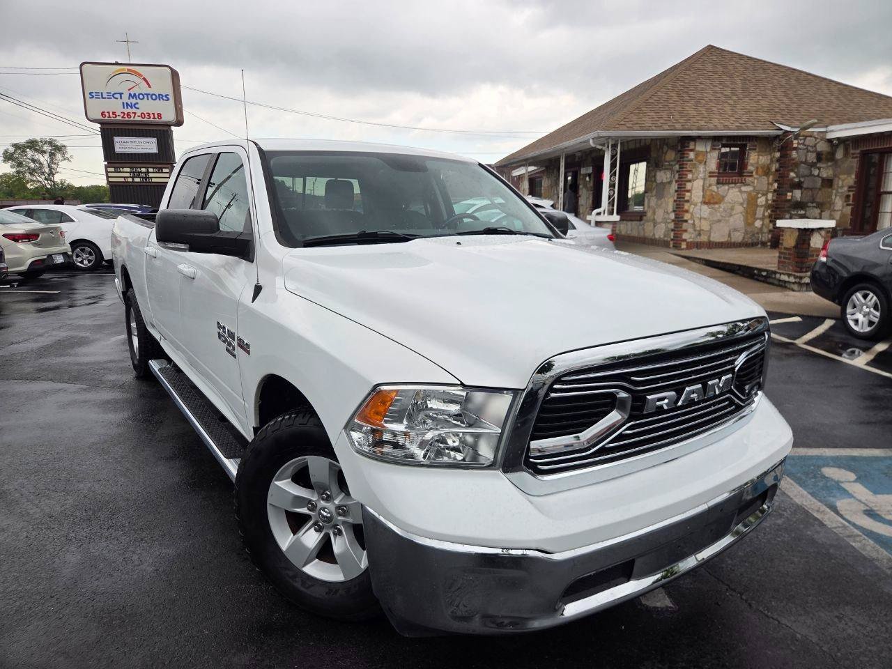 Used 2020 RAM 1500 Classic SLT w/ Luxury Group RWD image 7