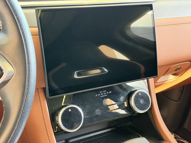 Used 2023 Jaguar F-PACE SVR image 12