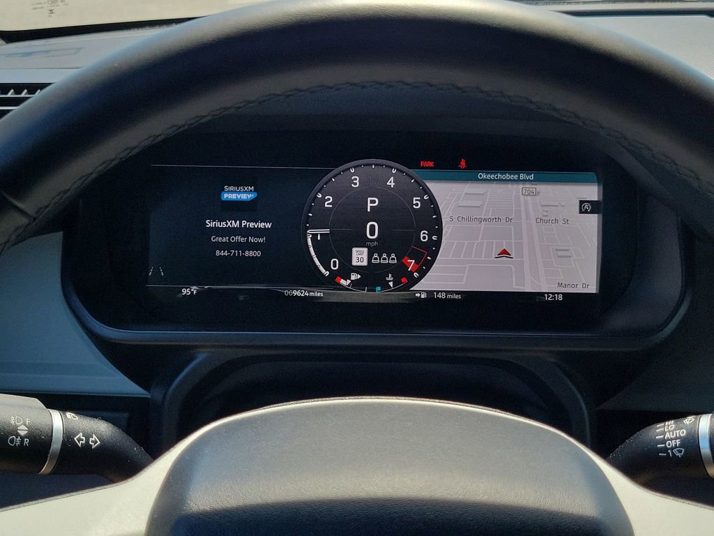 Used 2023 Land Rover Defender 90 X-Dynamic SE image 10