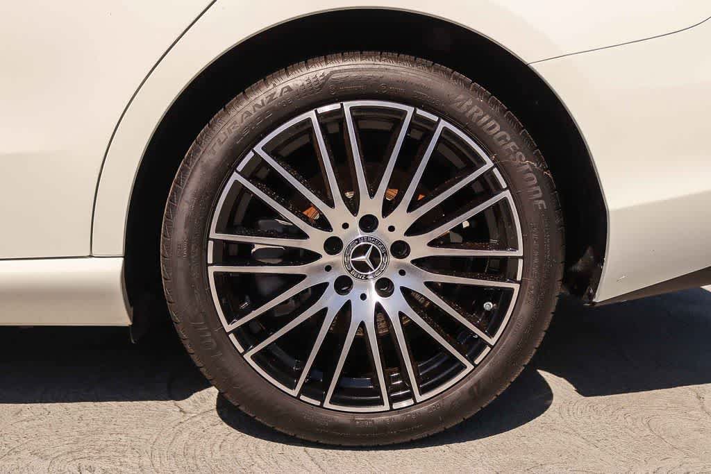 Used 2025 Mercedes-Benz C 300 Sedan image 10