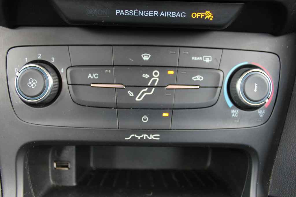 Used 2017 Ford Focus SE image 20