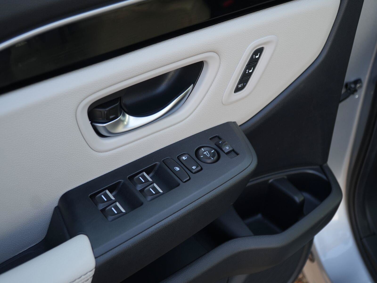 Certified 2026 Honda Pilot EX-L image 6