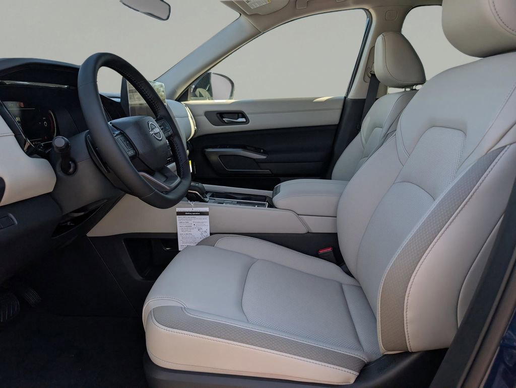 New 2026 Nissan Pathfinder SL FWD image 17