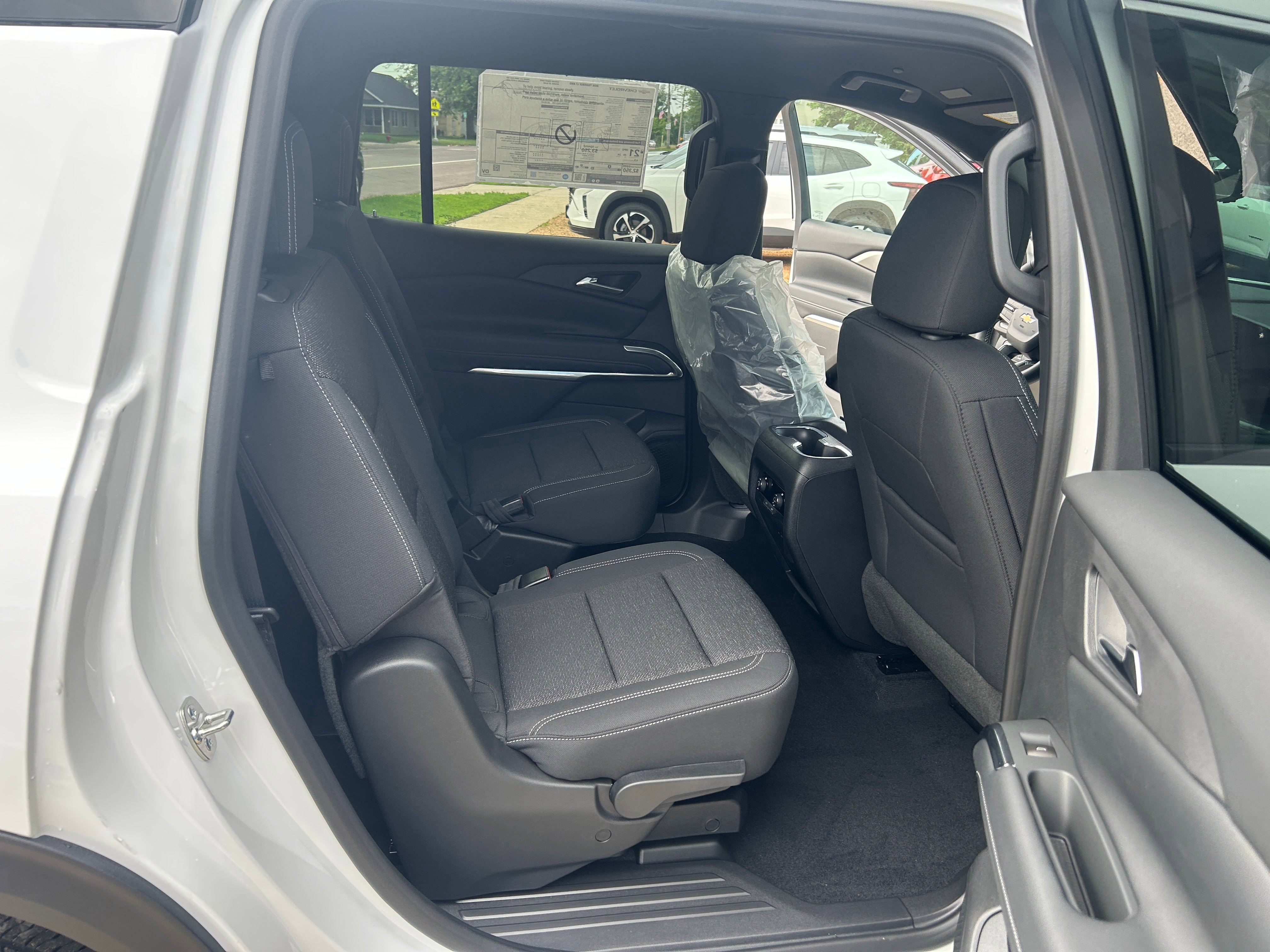 New 2026 Chevrolet Traverse LT w/ Driver Confidence Package AWD/4WD image 36