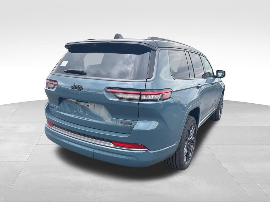 New 2026 Jeep Grand Cherokee L Summit AWD/4WD image 3